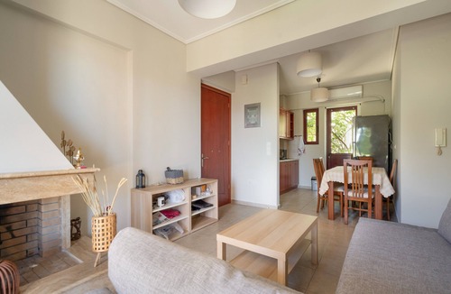 Nikiana Apartment | Apartment 'Sofia' with Sea View, Wi-Fi and Air Conditioning