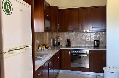 Kamilari Apartment | Apartment 'Spitiko' with Sea View, Shared Terrace and Wi-Fi