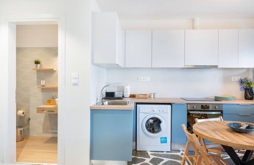 Galissas Apartment | Apartment 'Stella's Studio' with Shared Terrace, Wi-Fi and Air Conditioning