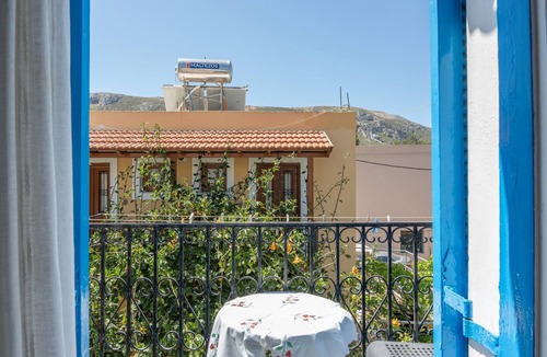 Panormos Apartment | Apartment 'Studio 1' with Mountain View, Wi-Fi and Air Conditioning
