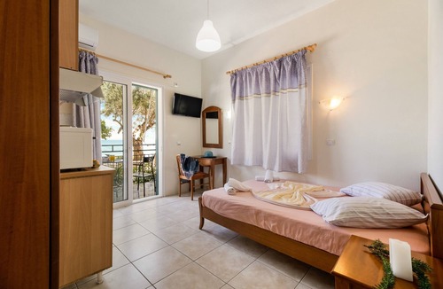Nikiana Apartment | Apartment-Studio "Nikiana Club - Studio 2" with Sea View & Wi-Fi