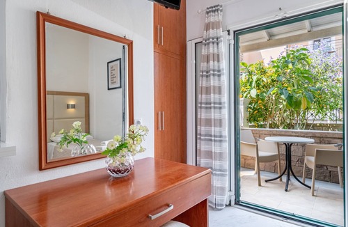 Kavos Apartment | Apartment 'Studio' with Wi-Fi and Air Conditioning