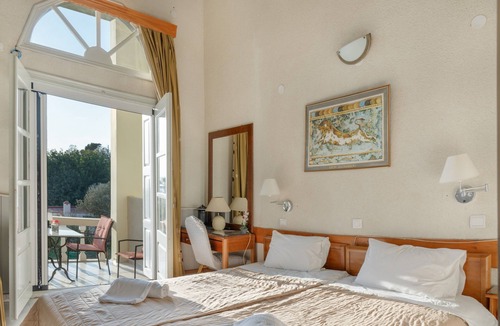 Panormos Apartment | Apartment 'Two-Bedroom No 1' with Sea View, Wi-Fi and Air Conditioning