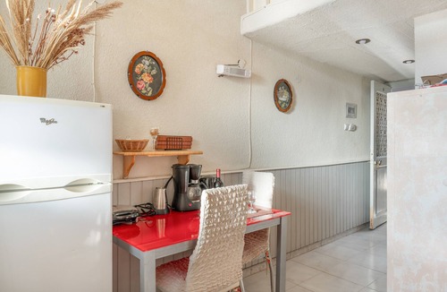 Panormos Apartment | Apartment 'Two-Bedroom No 6' with Sea View, Wi-Fi and Air Conditioning