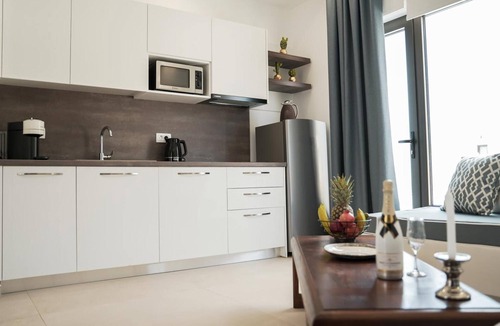 Agios Georgios House | Apartment “Villa Kalavria” – Luxurious Villa with Sea View, Wi-Fi & Air Conditioning
