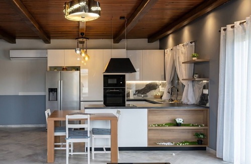Gortyna Apartment | Apartment 'Villa Vergina' with Mountain View, Wi-Fi and Air Conditioning