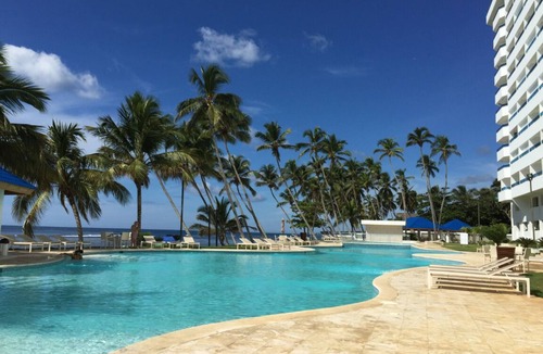 Gascue Apartment | Apartment with pool and beach.