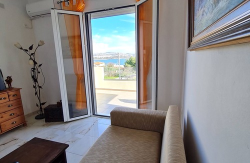 Selinia Apartment | Apartment with sea view, 200 meters from the beach mini markets, restaurants,