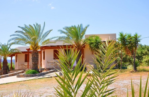 Vigla Apartment | Apartments directly on the beach of Kourmenos