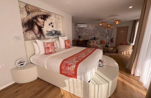 Teahupoo Hotel | Apatoa Beach and Garden Village