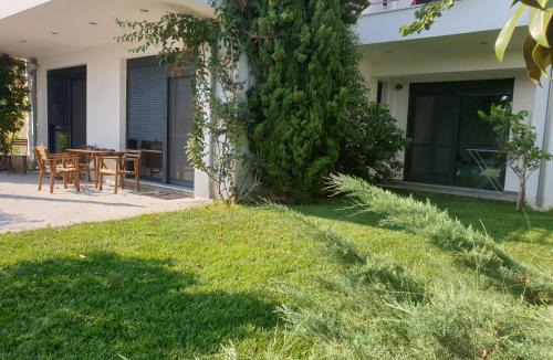 Nea Iraklitsa Apartment | Aphrodites House