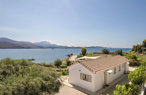 Lixouri House | Apollonides Seafront Villa 2 “Melete”