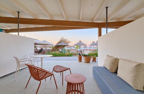 Malevizi Hotel | Aptera Beach