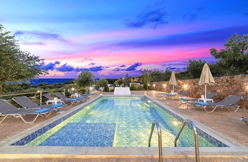 Mathes Villa | Aqua Blue Villas with Heated Pool