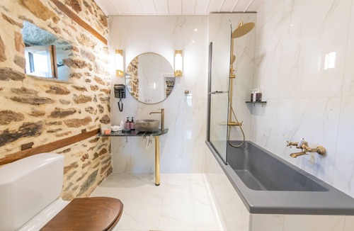 Agios Lavrentios House | Archontiko 1716
