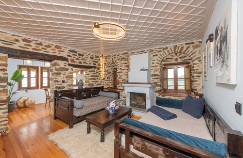 Agios Lavrentios House | Archontiko 1716