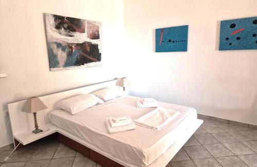 Agios Emilianos Apartment | Archos Beachfront Studio