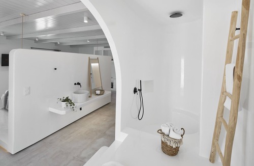 Adamas Hotel | Arco Solium Suites