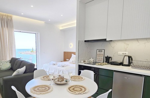 Kodrra Apartment | Ares Beachfront Luxury Rooms