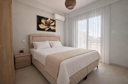 Paralia Ofryniou Apartment | Ariadne Stay Complex by Horizon Homes