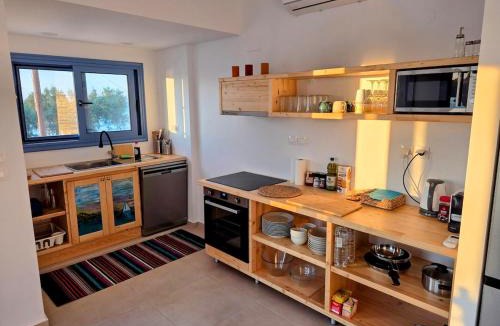 Milatos Beach Villa | Arie Waterfront House 10 Meters to the Water