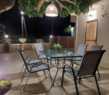 Asteri House | Aromatokipos House