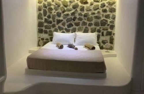 Naxos Town Hotel | AROMONIA ROOM