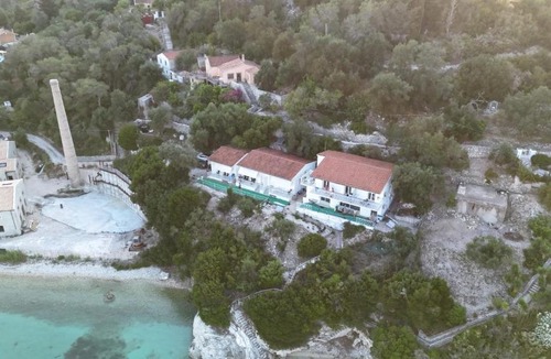 Longos House | Aronis Spyros Panoramic Seaview Rooms
