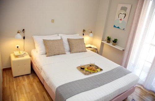 Agios Panteleimonas Apartment | Aroura Homes 2BR Central Balcony Apt Metro