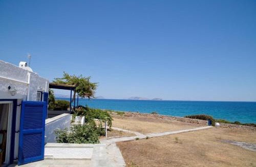 Spetses House | Aroura Homes 4BR Beachfront Villa