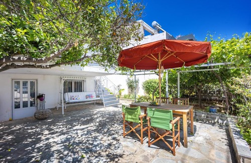 Paralias Ski Chalet | Artemis Breeze