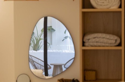 Petroupoli Apartment | Artemis Suite Romantic Jacuzzi Retreat Private