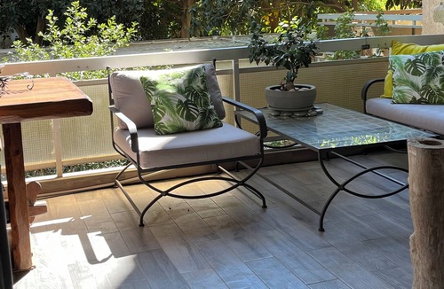 Varkiza Apartment | Artistic 2-bedroom apartment in green & peaceful Vari