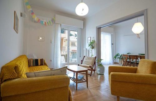 Agios Panteleimonas Apartment | Artistic Bright Apartment - Attiki Metro by ΜΡS