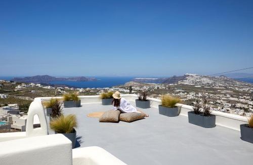 Pyrgos Hotel | Arxegono Cave Houses Santorini