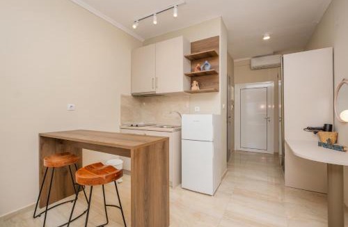 Polichrono Apartment | Athena's Studios 2