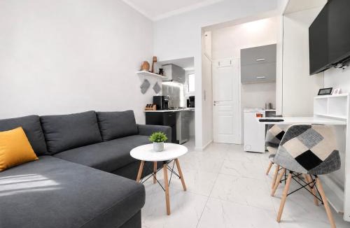 Nikaia-Agios Ioannis Rentis Apartment | Athens Explorer Studio Near Transit by ΜPS