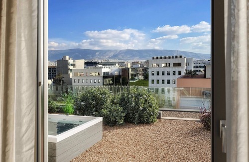 Kallithea Apartment | Athens Hill - Rooftop Apartment with Hot Tub