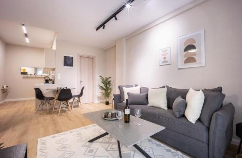 Agios Panteleimonas Apartment | Athens Local Experience