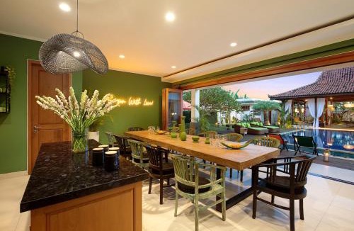 Berawa Villa | ATLAS BEACH FEST CHILL 6bed VILLA LOVED by BiG GROUPS EASY Walk to Beach