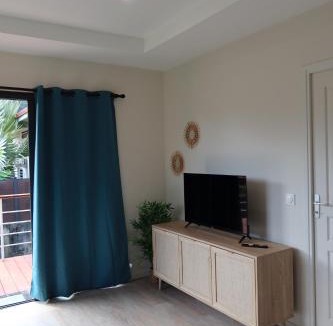 Fare House | Aumihi Bungalow