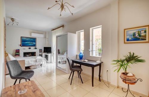 Korydallos Apartment | Aura