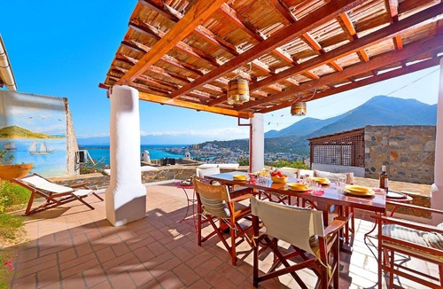 Mavrikiano House | Authentic Crete Elounda Sea View House Margarita