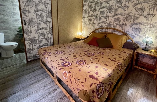 Hauru Apartment | Auti studio, direct access to the beach on Moorea, with A/C -WiFi - Netflix