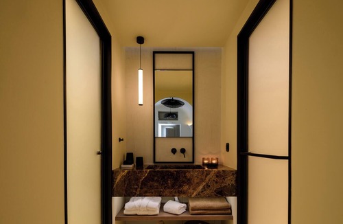 Pyrgos Hotel | Avelora Suites