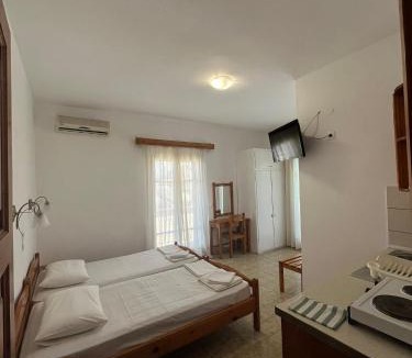 Benitses Apartment | Avgoustina Venus Studios
