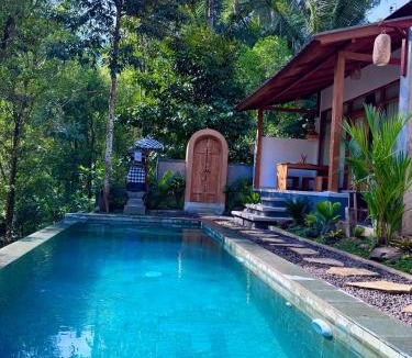 Banjartegehe Bed & Breakfast | AVYANA sanctuary