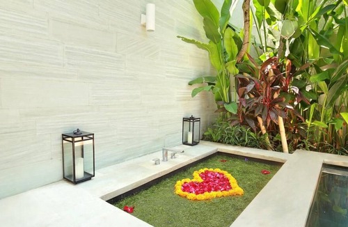 Denpasar Barat Villa | Awesome Villas for Couple at Seminyak | BRAND NEW!