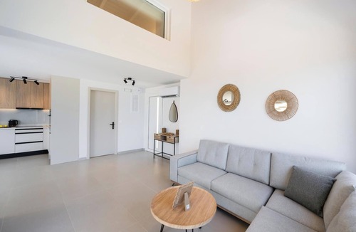 Pondi Villa | Azzurro - Two Bedroom Villa, Sleeps 4