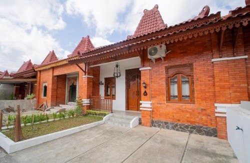 Ngemplak House | Bale Ayem Prambanan Homestay Jogja